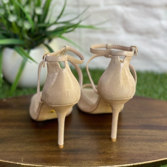 Stuart Weitzman Anastasia 100
Suede Sandal in Metallic size 8.5 - Picture 10 of 10